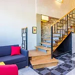 House Mondrian By Guide *