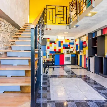 House Mondrian By Guide ヴィラ