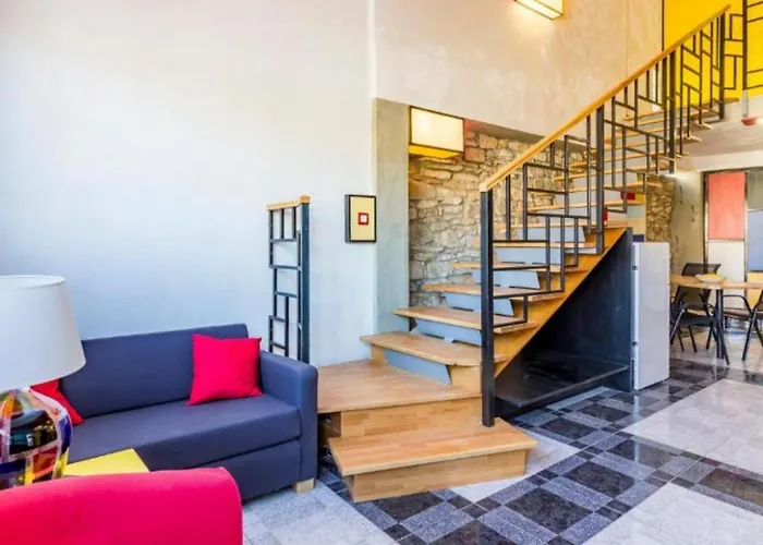 House Mondrian By Guide *